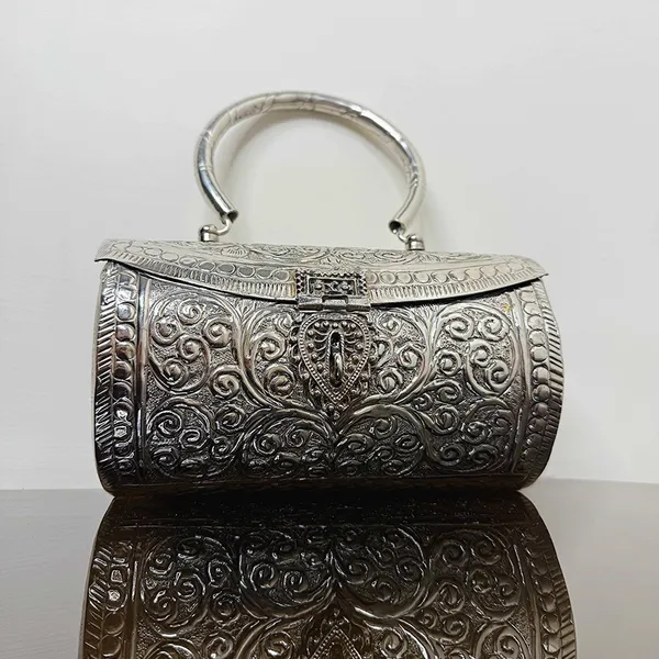 Cylin_Silver_Metal_Bag